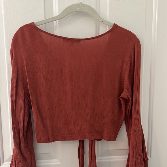 Balloon sleeve top - Picture 4 of 4